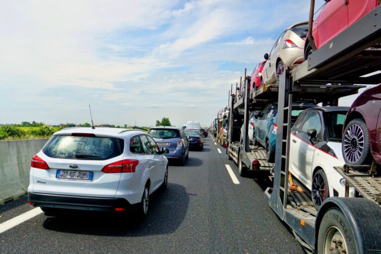 Overcrowded trains and traffic jams as people rush to the beach