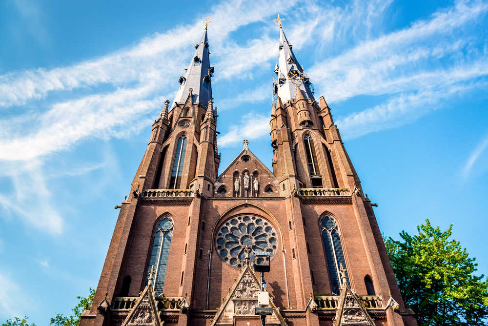 saint-catherines-church-with-blue-clear-skies-eindhoven-netherlands