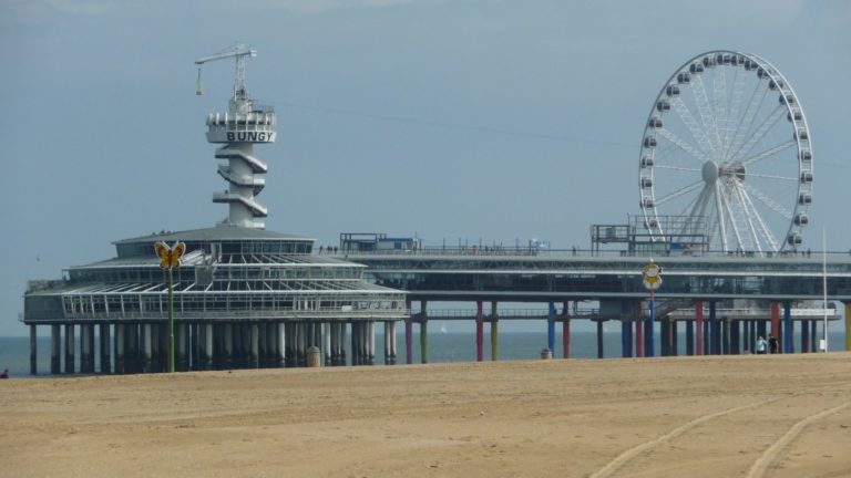 Beach clubs in The Hague to flaunt government regulations and reopen on Wednesday