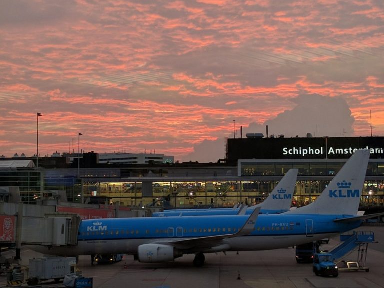 A flight tax of 7 euros for every plane ticket in the Netherlands could be implemented soon