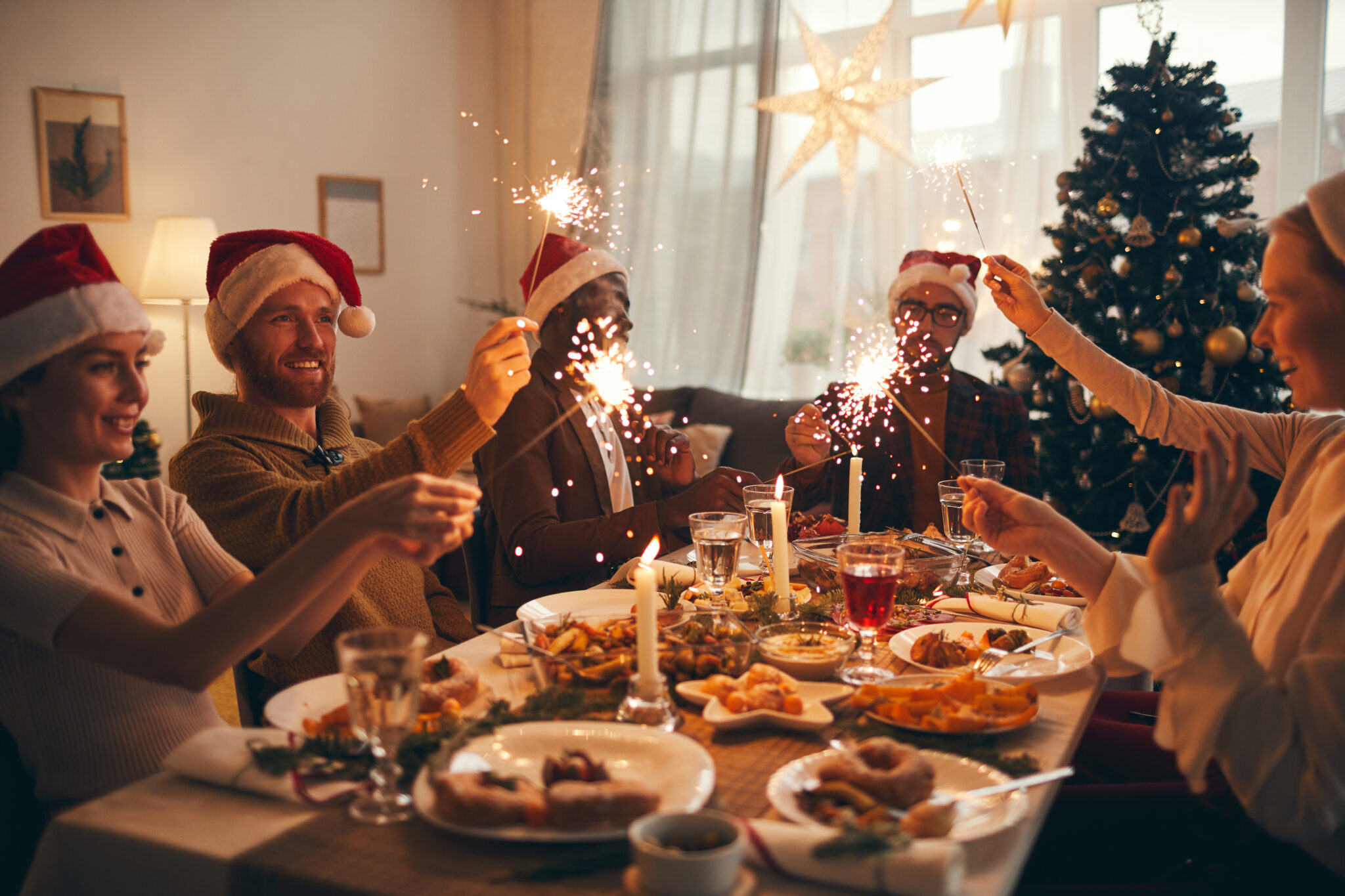 First christmas day. Новогоднее застолье. Новогодний стол. Рождественское застолье. Новый год традиции.