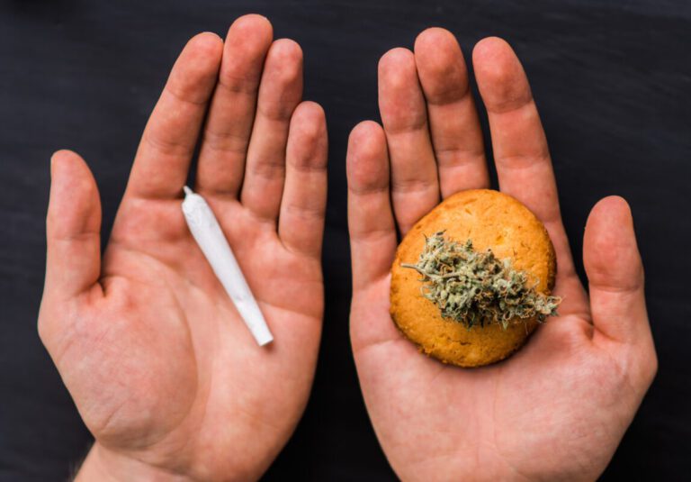 Smoking or edibles: what’s the best way to get high in Amsterdam?