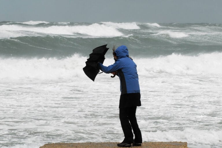 Stay indoors! Storm Conall brings code orange to the Netherlands