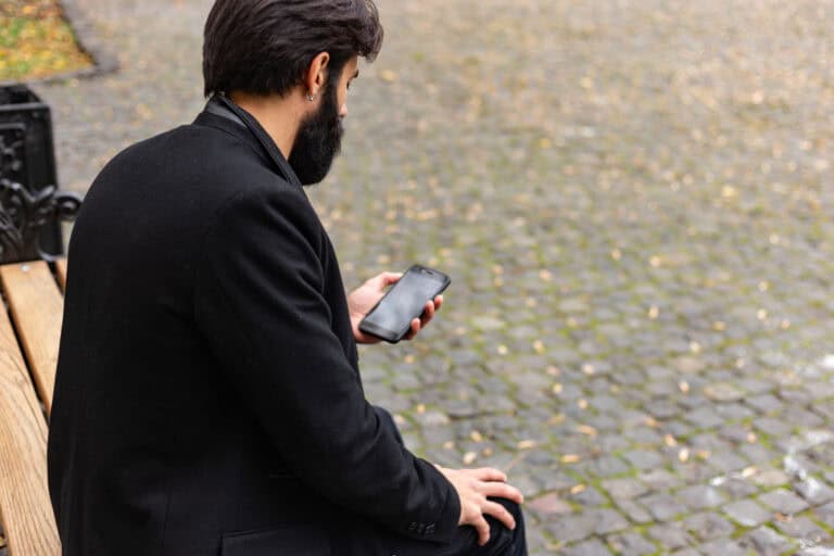 Expat experiences: “My Bumble match turned out to be married”