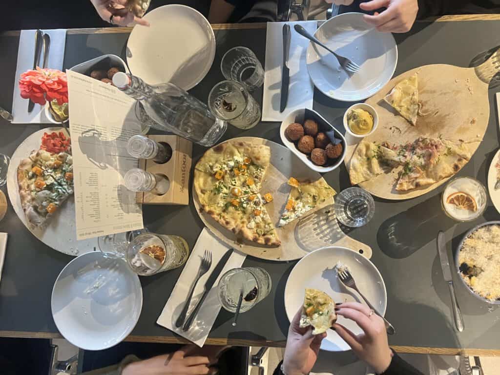 table-full-of-good-food-at-bar-kantoor-in-amsterdam-westerpark