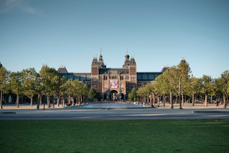 Decolonising Dutch museums: stolen heritage to be returned?