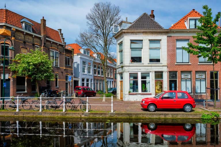 photo-of-car-parked-on-a-Dutch-canal-after-buying-a-car-in-the-Netherlands