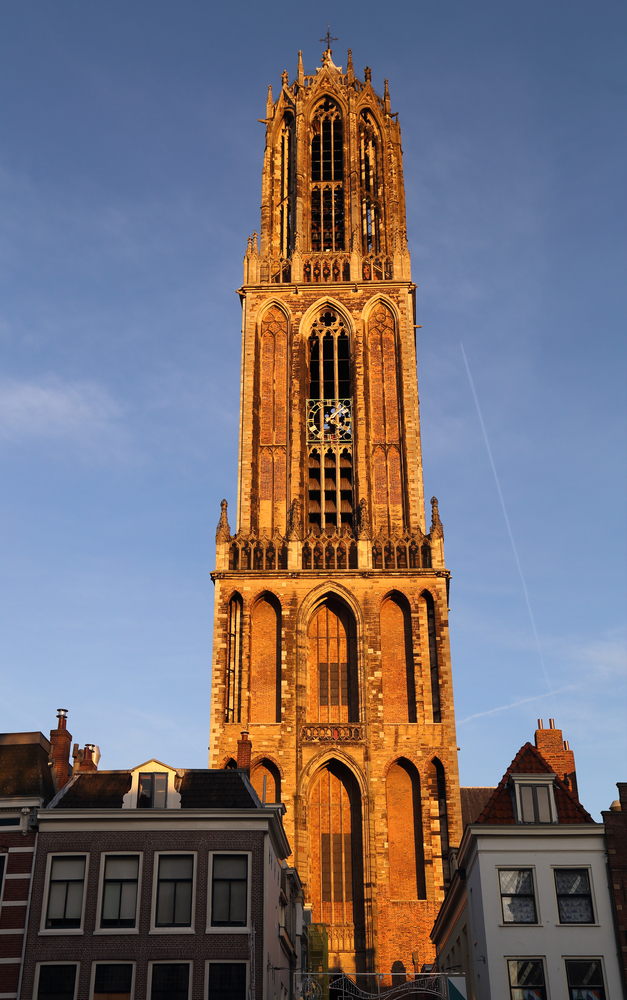 photo-domtoren-utrecht-bathed-in-sunlight