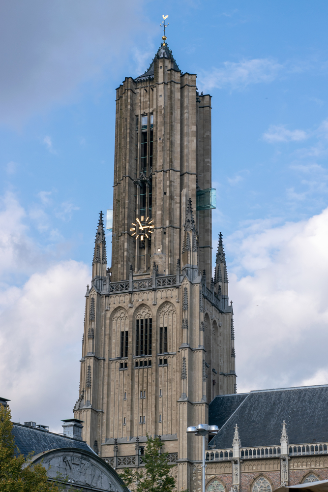 photo-tower-of-sint-eusebiuskerk-in-arnhem