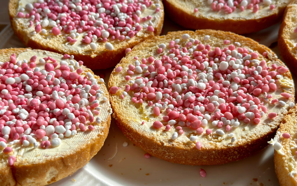 traditional-dutch-beschuit-met-muisjes-eaten-to-celebrate-birth-of-child
