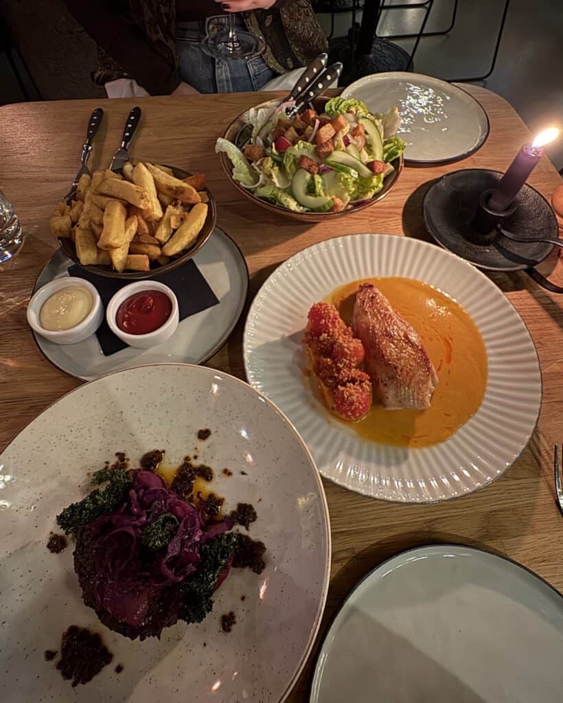 photo-of-dishes-offered-at-the-lobby-Nesplein-trendy-restaurant-in-Amsterdam