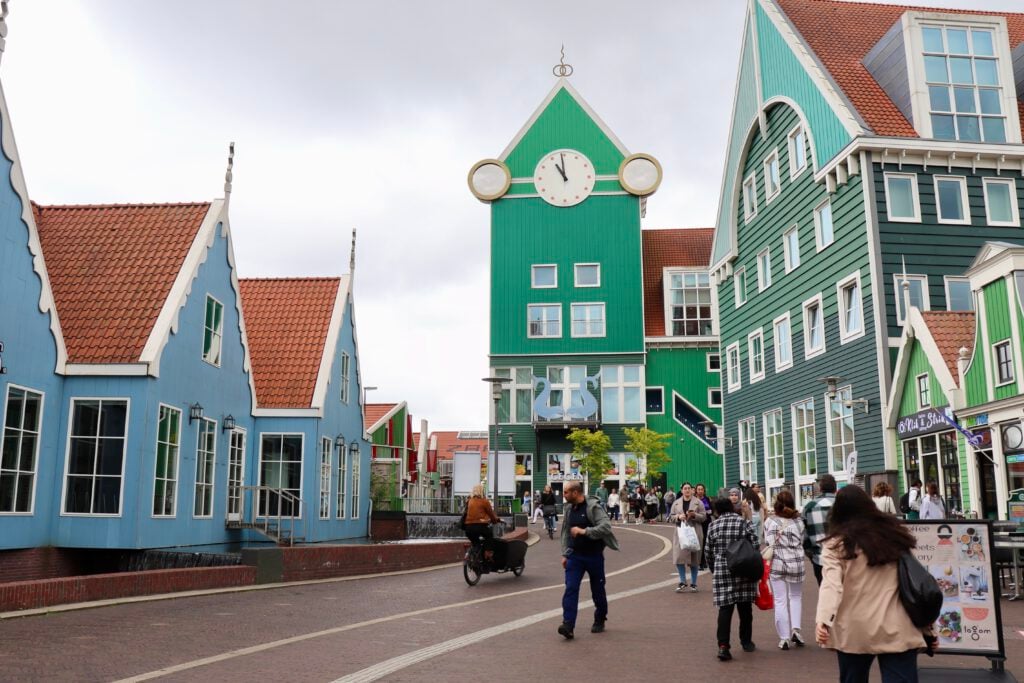 unique-architecture-while-on-a-walk-through-zaandam-city-centre