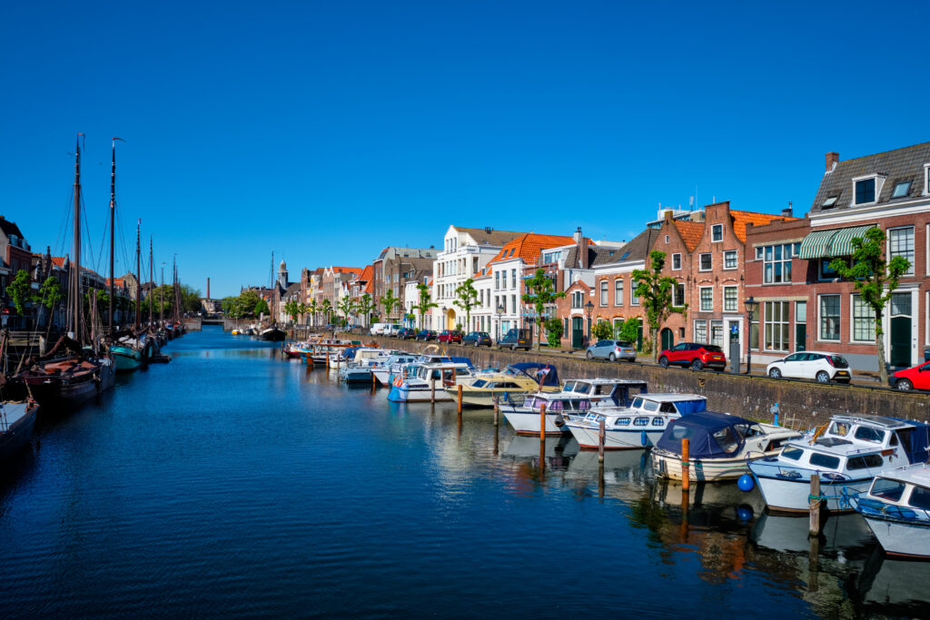 View-of-the-harbour-in-Delfshaven-district-in-Rotterdam 