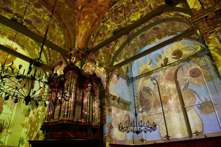 Walk THROUGH Rembrandt and Van Gogh’s best works in this immersive exhibition