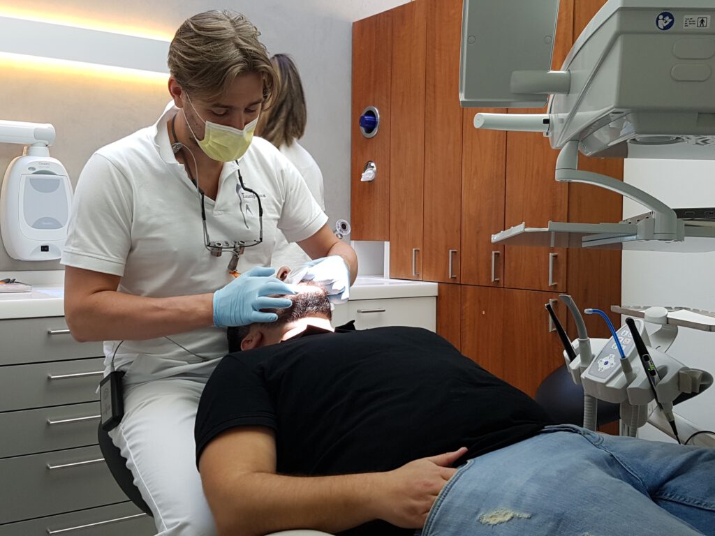 
visiting-the-dentist-in-the-netherlands-with-health-insurance-as-an-international-student.