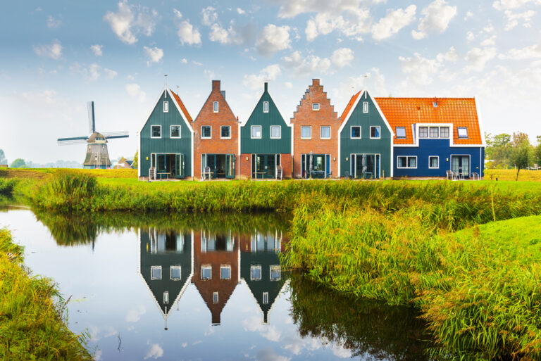 11 iconic things to do in Volendam in 2024