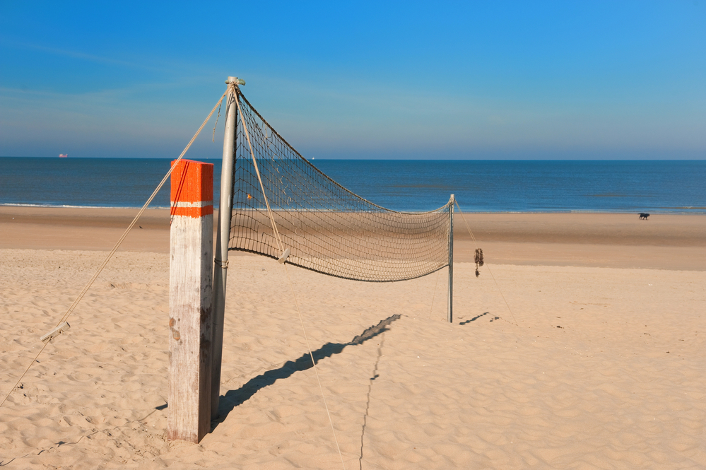 volleyball-net-on-beach-in-katwijk-netherlands