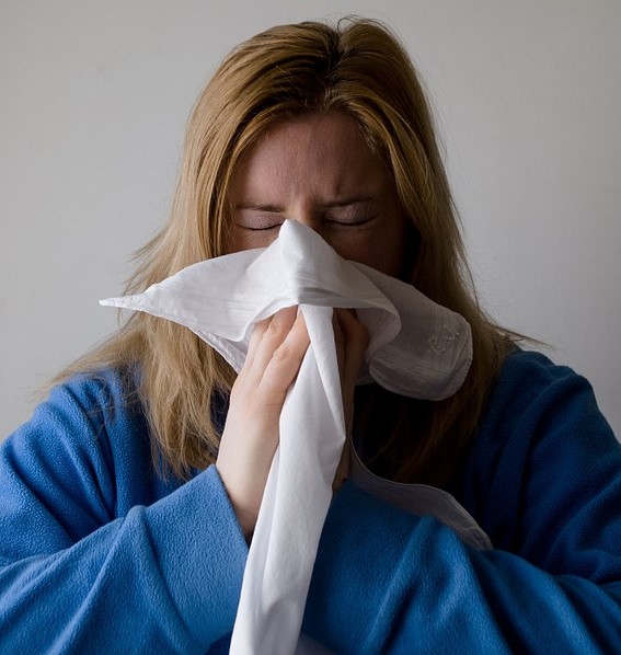 Photo-of-Dutch-woman-with-hay-fever-Netherlands