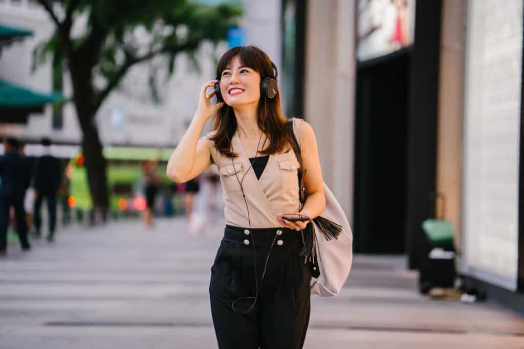 woman-enjoying-einhoven-streets