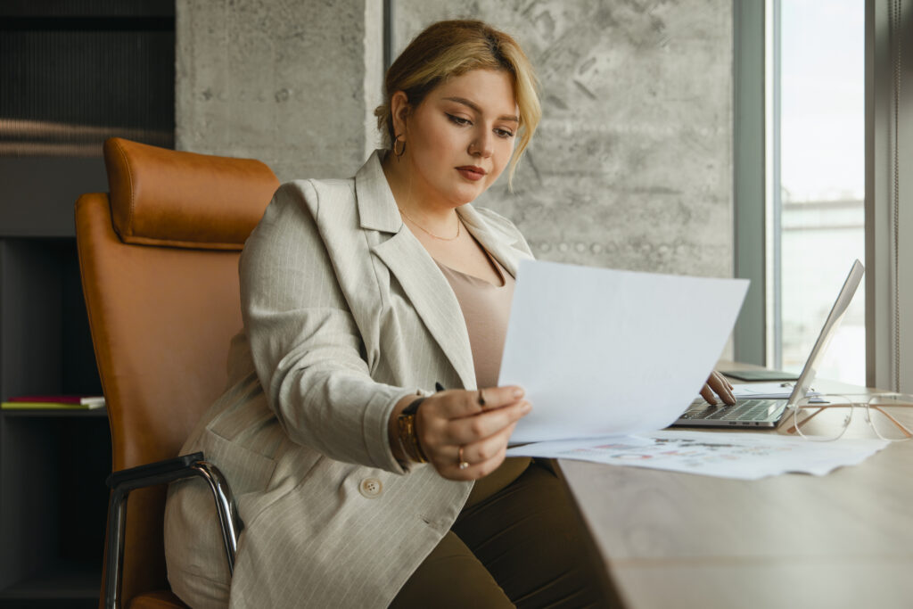 woman-in-the-netherlands-checking-if-dutch-health-insurance-will-cover-her-weight-loss-treatments