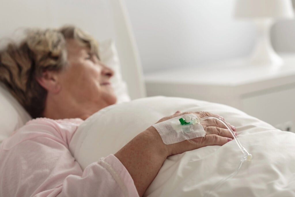 woman-with- IV-cannula-in-hand