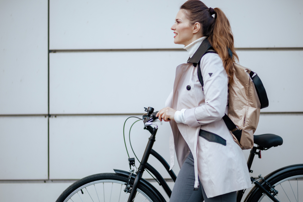woman-with-modern-e-bike-from-Upway-netherlands