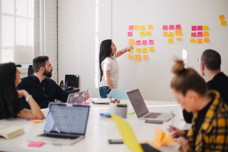 Many Dutch employees still attend work with symptoms, research shows