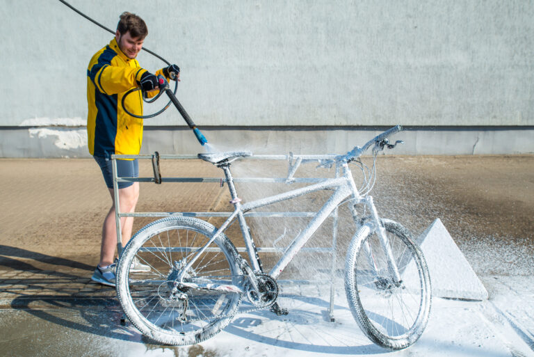 World’s first ever ‘bike laundrette’ opens in Amsterdam