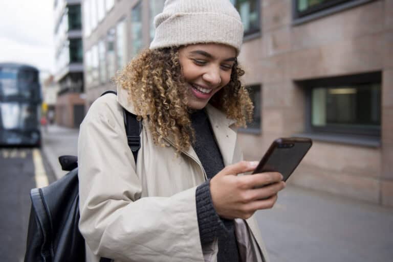 Travelling beyond Europe? Here’s how Simyo’s new data bundles can save you money