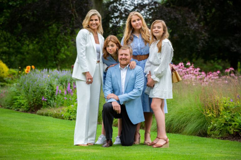Princesses return from Greece, causing further controversy