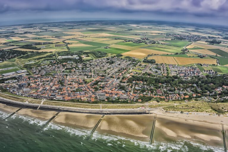Own people first: Dutch province sends away non-registered people